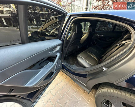 Синий Ягуар I-Pace, объемом двигателя 0 л и пробегом 55 тыс. км за 31500 $, фото 41 на Automoto.ua