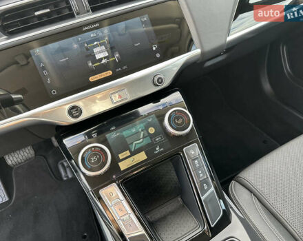 Синій Ягуар I-Pace, об'ємом двигуна 0 л та пробігом 118 тис. км за 23992 $, фото 28 на Automoto.ua