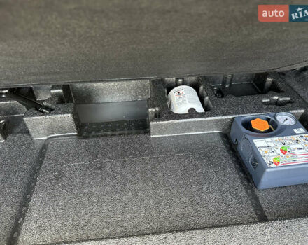 Синій Ягуар I-Pace, об'ємом двигуна 0 л та пробігом 118 тис. км за 23992 $, фото 79 на Automoto.ua