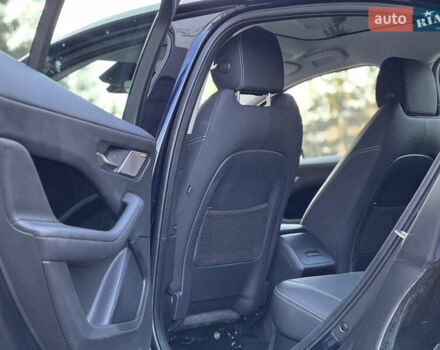 Синий Ягуар I-Pace, объемом двигателя 0 л и пробегом 90 тыс. км за 24300 $, фото 27 на Automoto.ua