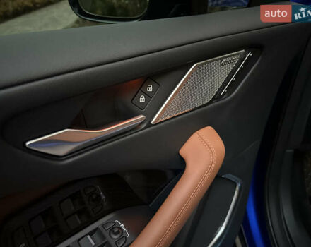 Синий Ягуар I-Pace, объемом двигателя 0 л и пробегом 25 тыс. км за 45100 $, фото 19 на Automoto.ua