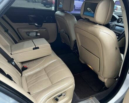 Белый Ягуар XJL, объемом двигателя 3 л и пробегом 100 тыс. км за 17247 $, фото 12 на Automoto.ua