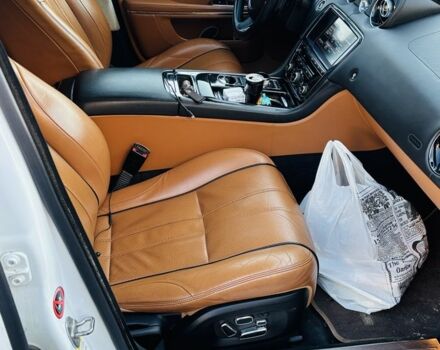 Белый Ягуар XJL, объемом двигателя 3 л и пробегом 133 тыс. км за 21000 $, фото 2 на Automoto.ua