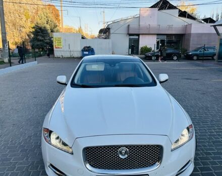 Белый Ягуар XJL, объемом двигателя 3 л и пробегом 133 тыс. км за 21000 $, фото 1 на Automoto.ua
