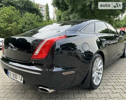 Черный Ягуар XJL, объемом двигателя 5 л и пробегом 174 тыс. км за 16300 $, фото 10 на Automoto.ua