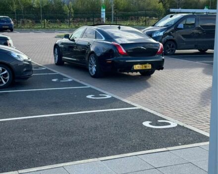 Черный Ягуар XJL, объемом двигателя 3 л и пробегом 2 тыс. км за 10500 $, фото 10 на Automoto.ua