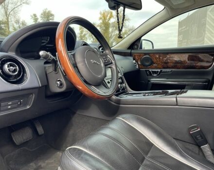 Ягуар XJL 2015 в Киеве на Automoto.ua Черный Ягуар XJL, объемом двигателя 3 л и пробегом 87 тыс. км за 28500 $, фото 12 на Automoto.ua