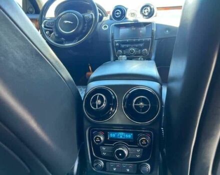 Черный Ягуар XJL, объемом двигателя 3 л и пробегом 47 тыс. км за 8200 $, фото 12 на Automoto.ua