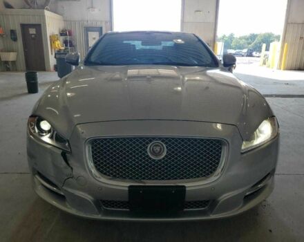 Серый Ягуар XJL, объемом двигателя 3 л и пробегом 194 тыс. км за 11600 $, фото 4 на Automoto.ua