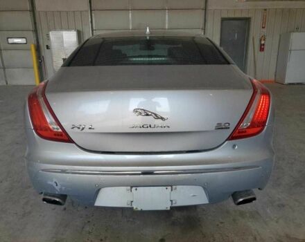 Серый Ягуар XJL, объемом двигателя 3 л и пробегом 194 тыс. км за 11600 $, фото 5 на Automoto.ua