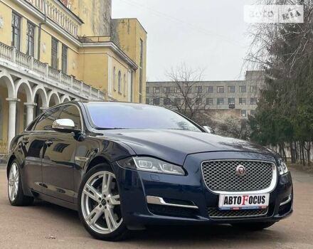 Синій Ягуар XJL, об'ємом двигуна 3 л та пробігом 95 тис. км за 30990 $, фото 1 на Automoto.ua