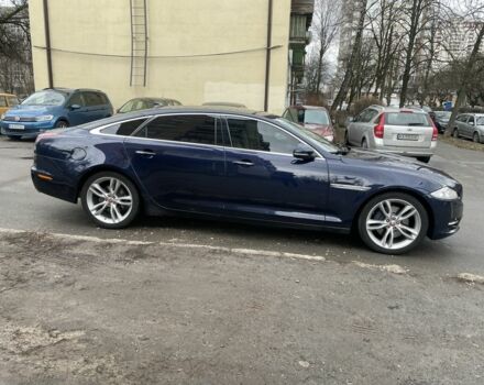 Синій Ягуар XJL, об'ємом двигуна 3 л та пробігом 100 тис. км за 30999 $, фото 2 на Automoto.ua