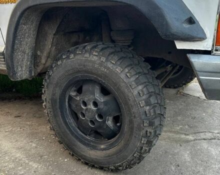 Белый Джип Чероки, объемом двигателя 4 л и пробегом 1000 тыс. км за 4500 $, фото 5 на Automoto.ua