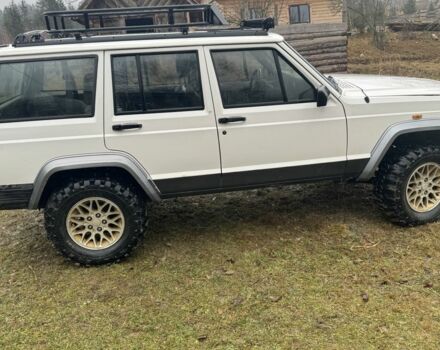 Белый Джип Чероки, объемом двигателя 2.5 л и пробегом 254 тыс. км за 4600 $, фото 2 на Automoto.ua