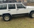 Белый Джип Чероки, объемом двигателя 2.5 л и пробегом 254 тыс. км за 4600 $, фото 2 на Automoto.ua