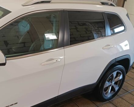 Белый Джип Чероки, объемом двигателя 2 л и пробегом 108 тыс. км за 26020 $, фото 14 на Automoto.ua