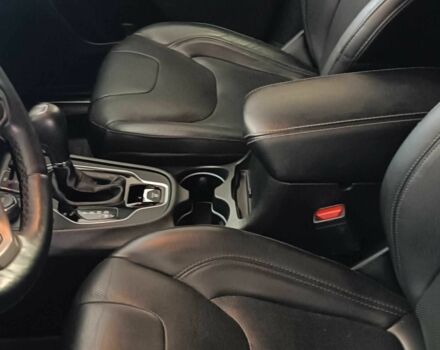 Белый Джип Чероки, объемом двигателя 2 л и пробегом 108 тыс. км за 26020 $, фото 13 на Automoto.ua