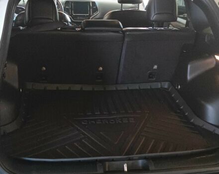 Белый Джип Чероки, объемом двигателя 2 л и пробегом 108 тыс. км за 26020 $, фото 7 на Automoto.ua