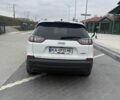 Білий Джип Cherokee, об'ємом двигуна 2.4 л та пробігом 240 тис. км за 15500 $, фото 5 на Automoto.ua