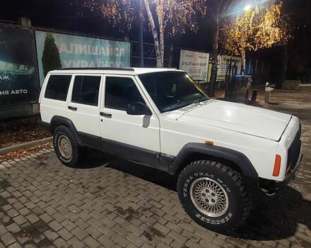 Білий Джип Cherokee, об'ємом двигуна 2.5 л та пробігом 250 тис. км за 2400 $, фото 2 на Automoto.ua