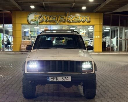 Білий Джип Cherokee, об'ємом двигуна 2.5 л та пробігом 343 тис. км за 2100 $, фото 1 на Automoto.ua