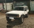 Білий Джип Cherokee, об'ємом двигуна 2.5 л та пробігом 250 тис. км за 2400 $, фото 1 на Automoto.ua