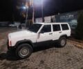 Білий Джип Cherokee, об'ємом двигуна 2.5 л та пробігом 250 тис. км за 2400 $, фото 3 на Automoto.ua