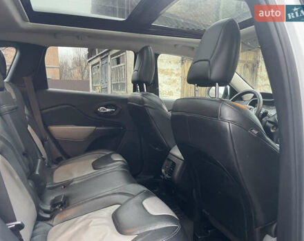 Белый Джип Чероки, объемом двигателя 2.4 л и пробегом 190 тыс. км за 12999 $, фото 49 на Automoto.ua