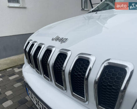 Белый Джип Чероки, объемом двигателя 2.4 л и пробегом 190 тыс. км за 12999 $, фото 20 на Automoto.ua