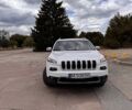 Білий Джип Cherokee, об'ємом двигуна 2.4 л та пробігом 220 тис. км за 13000 $, фото 2 на Automoto.ua