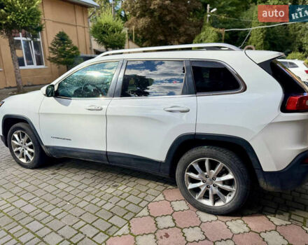 Белый Джип Чероки, объемом двигателя 2.36 л и пробегом 220 тыс. км за 12000 $, фото 3 на Automoto.ua