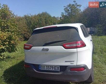 Білий Джип Cherokee, об'ємом двигуна 2.36 л та пробігом 190 тис. км за 12800 $, фото 2 на Automoto.ua