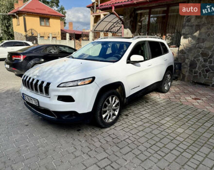 Белый Джип Чероки, объемом двигателя 2.36 л и пробегом 220 тыс. км за 12000 $, фото 1 на Automoto.ua