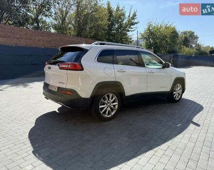 Джип Чероки 2013 в Киеве на Automoto.ua Белый Джип Чероки, объемом двигателя 2.36 л и пробегом 185 тыс. км за 12900 $, фото 5 на Automoto.ua