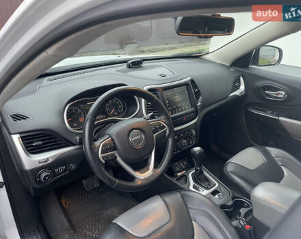 Белый Джип Чероки, объемом двигателя 2.4 л и пробегом 190 тыс. км за 12999 $, фото 29 на Automoto.ua