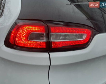 Белый Джип Чероки, объемом двигателя 2.4 л и пробегом 190 тыс. км за 12999 $, фото 26 на Automoto.ua