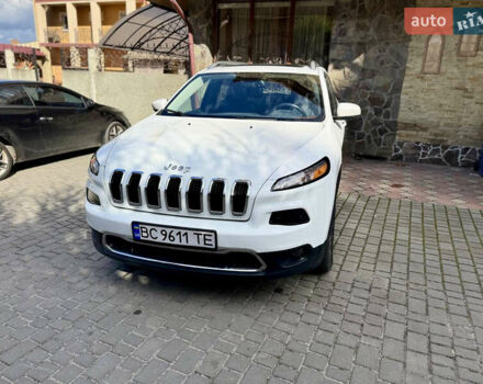 Белый Джип Чероки, объемом двигателя 2.36 л и пробегом 220 тыс. км за 12000 $, фото 22 на Automoto.ua