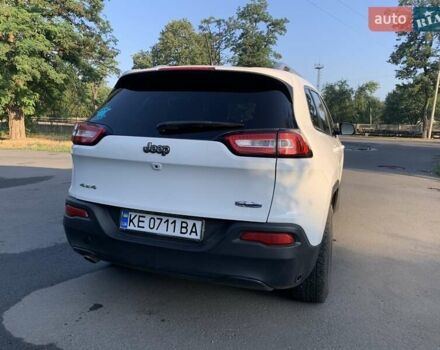 Белый Джип Чероки, объемом двигателя 2.36 л и пробегом 182 тыс. км за 12800 $, фото 5 на Automoto.ua