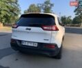 Белый Джип Чероки, объемом двигателя 2.36 л и пробегом 182 тыс. км за 12800 $, фото 5 на Automoto.ua