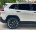 Джип Чероки 2014 в Киеве на Automoto.ua Белый Джип Чероки, объемом двигателя 2.4 л и пробегом 290 тыс. км за 12490 $, фото 4 на Automoto.ua