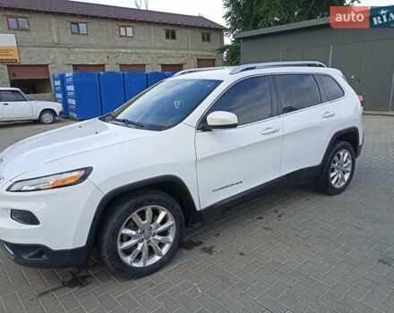 Джип Чероки 2014 в Ужгороде на Automoto.ua Белый Джип Чероки, объемом двигателя 2.4 л и пробегом 123 тыс. км за 17499 $, фото 7 на Automoto.ua