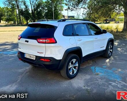 Джип Чероки 2014 в Вознесенске на Automoto.ua Белый Джип Чероки, объемом двигателя 2.4 л и пробегом 235 тыс. км за 13800 $, фото 3 на Automoto.ua