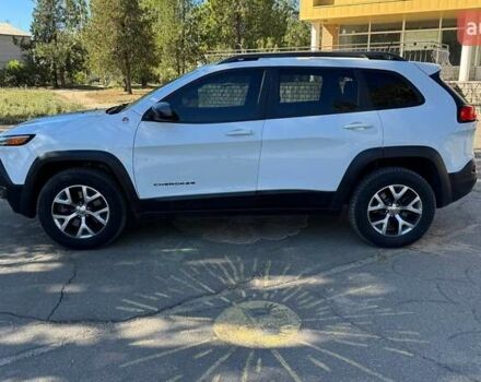 Белый Джип Чероки, объемом двигателя 2.36 л и пробегом 235 тыс. км за 13800 $, фото 3 на Automoto.ua