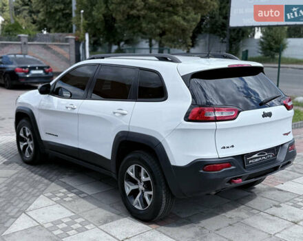 Білий Джип Cherokee, об'ємом двигуна 2.36 л та пробігом 205 тис. км за 12000 $, фото 7 на Automoto.ua