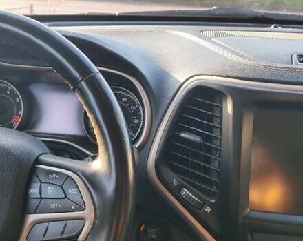 Джип Чероки 2014 в Прилуках на Automoto.ua Белый Джип Чероки, объемом двигателя 2.36 л и пробегом 98 тыс. км за 16000 $, фото 9 на Automoto.ua