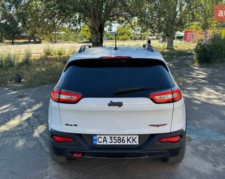 Белый Джип Чероки, объемом двигателя 2.36 л и пробегом 235 тыс. км за 13800 $, фото 6 на Automoto.ua