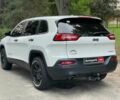 Джип Чероки 2014 в Киеве на Automoto.ua Белый Джип Чероки, объемом двигателя 2.4 л и пробегом 290 тыс. км за 12490 $, фото 8 на Automoto.ua