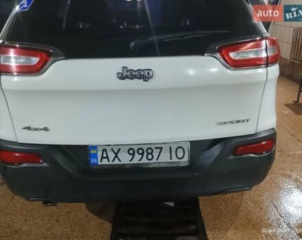 Джип Cherokee 2014 у Харкові на Automoto.ua Білий Джип Cherokee, об'ємом двигуна 2.36 л та пробігом 270 тис. км за 11000 $, фото 1 на Automoto.ua