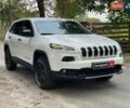 Джип Чероки 2014 в Киеве на Automoto.ua Белый Джип Чероки, объемом двигателя 2.4 л и пробегом 290 тыс. км за 12490 $, фото 2 на Automoto.ua
