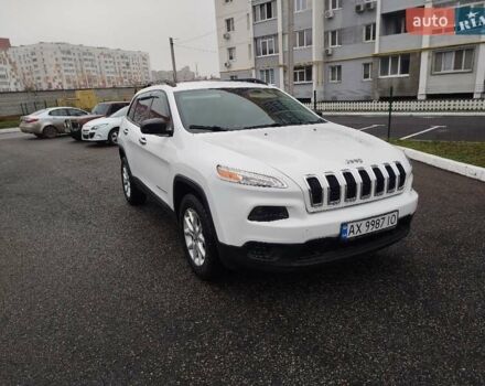 Белый Джип Чероки, объемом двигателя 2.36 л и пробегом 270 тыс. км за 11400 $, фото 4 на Automoto.ua